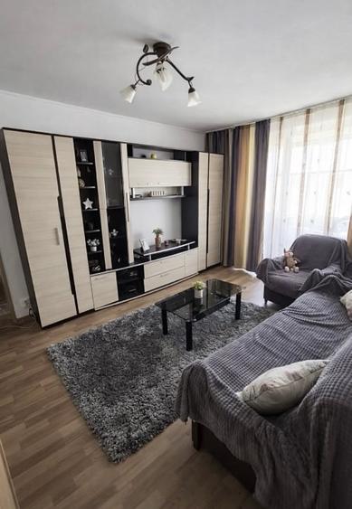 Apartament de vanzare utilat complet renovat - 1