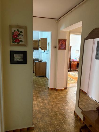 Apartament cu 3 camere de vanzare Targoviste  langa parcul Chindia - 5