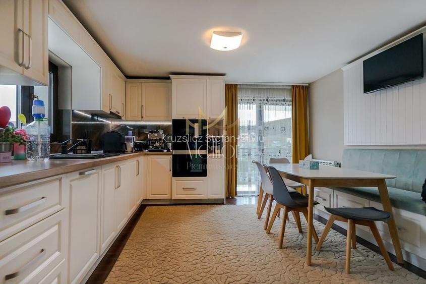 Casa moderna in Campenesti, 1000 mp teren, 270 mp utili, 42 mp terasa. Casa moderna in Campenesti, 1000 mp teren, 270 mp utili, 42 mp terasa.