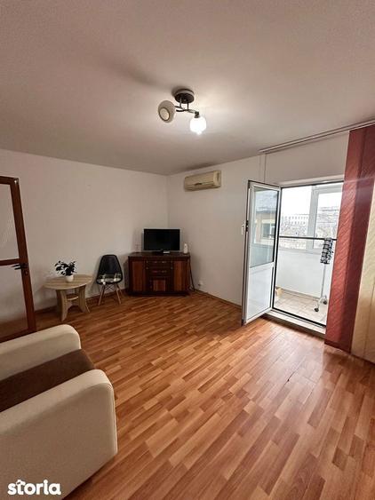 De vanzare apartament cu 2 camere ?i 2 balcoane, in zona Scolii nr 5 - 9