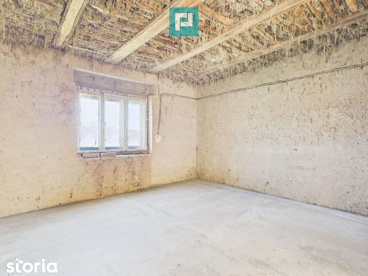 Casa cu teren de 6000 mp in Duboz, Timi? - 9