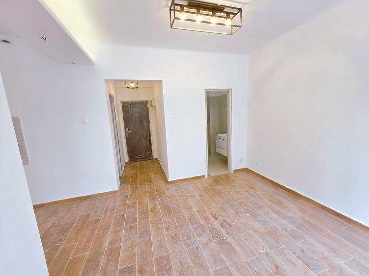 Garsoniera Sala Palatului etaj 1/7 nemobilata centrala termica proprie - 8