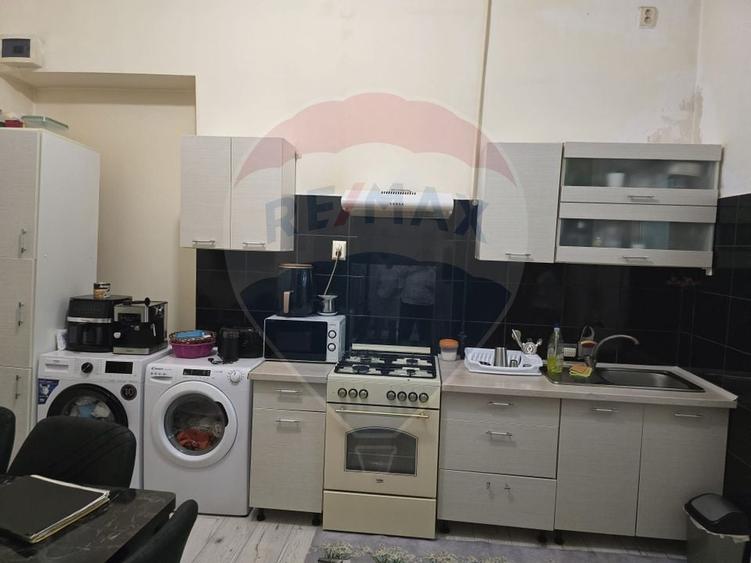 Apartament cu 3 camere de vanzare in zona Central - 8