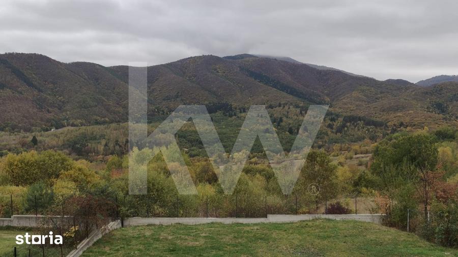 Casă cu 4 camere cu Teren 873 Mp în Central
