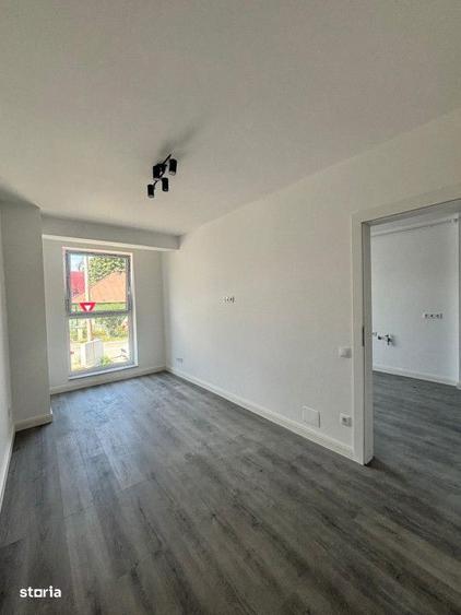 Vanzare-Zona ?tefan cel Mare, apartament cu 2 camere, parter - 4