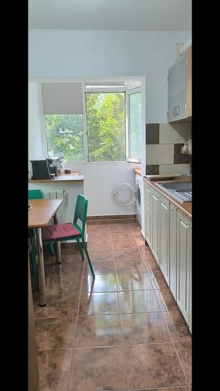 Apartament cu 3 camere decomandat în Clucerului