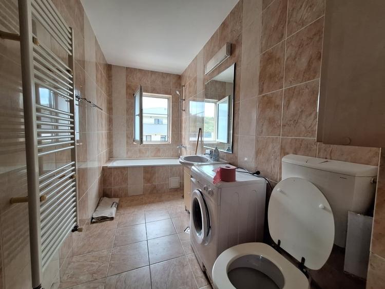 Apartament cu 2 camere, 45 mp, balcon, zona Terra - 5