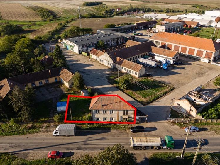 Spațiu comercial, de 131.33000183105 mp, în Orțișoara