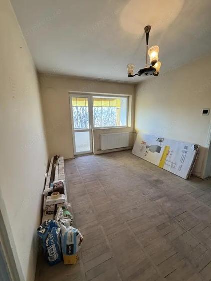 Apartament 2 camere, cf 1 semidec, etaj 4/4, Democratiei - 5