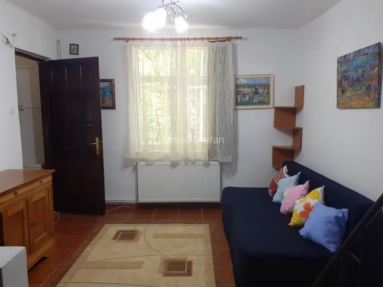 Vanzare casa  individuala - Zona Aviatorilor - Clucerului