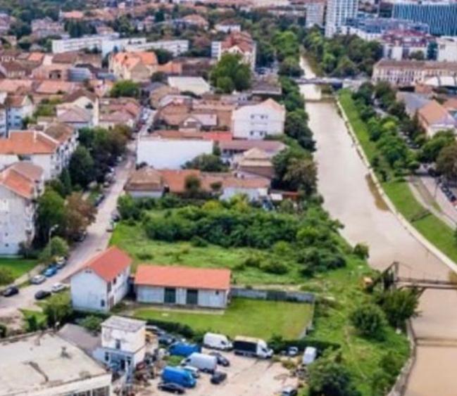 Cladire mixta si teren pe malul Begai - 2