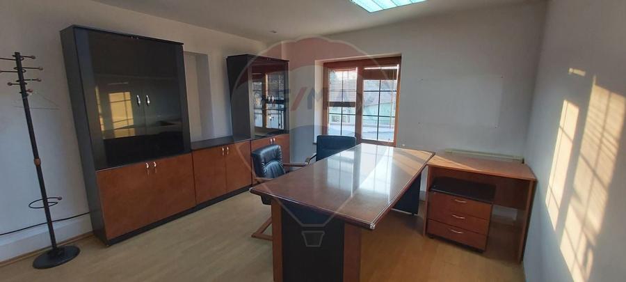 Cladire de  birouri deosebita ,zona  centrala, de vanzare - 4