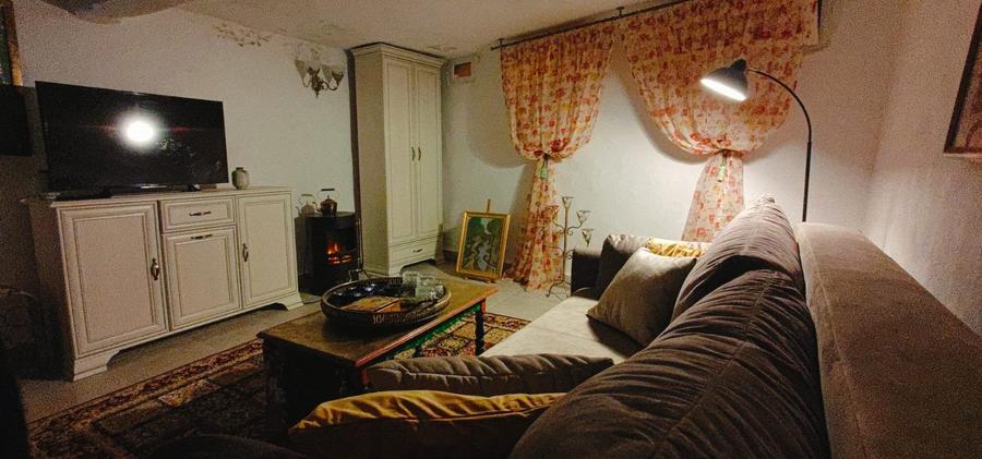 Centru - apartament cu 2 camere mobilat și utilat, demisol - 1