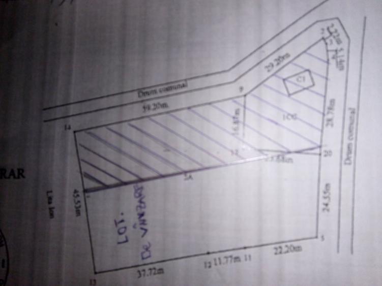 Teren intravilan intre case - 1