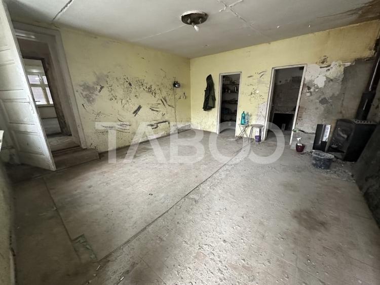 Casa de vanzare 4 camere 125 mpu teren liber 923 mp anexa Comuna Lisa - 8