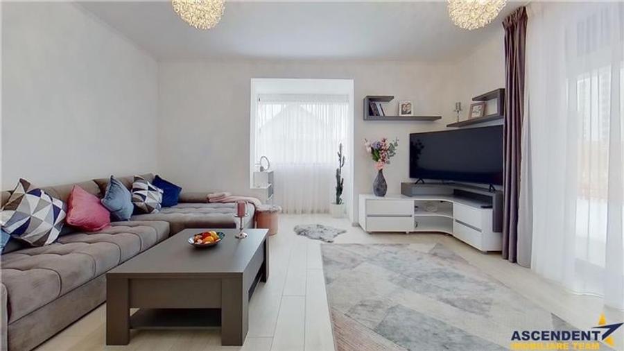 3D! Nobiliara proprietate, in vila, cu 50 mp gradina, Tractorul, Brasov - 2