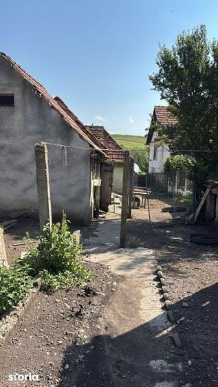 Casa la tara pt renovare - 1