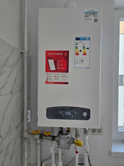 Apartament cu 2 camere decomandat în Roșu