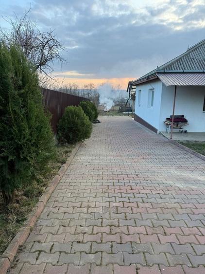 Casă cu 3 camere în Bursuc-Vale