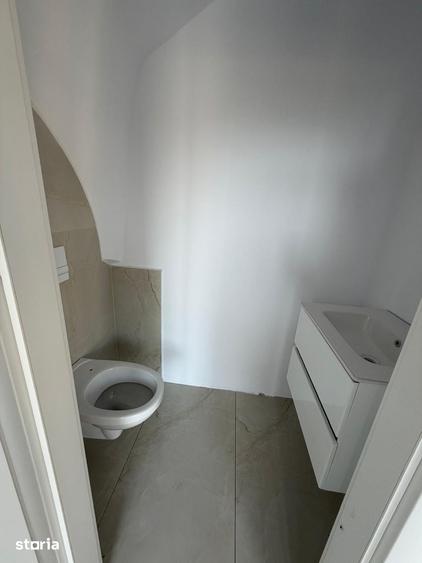 Casă cu 4 camere cu Teren 110 Mp în Brănești