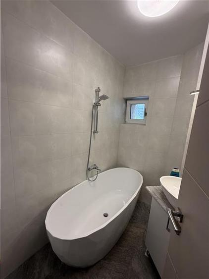 Apartament cu 3 camere decomandat în Gara