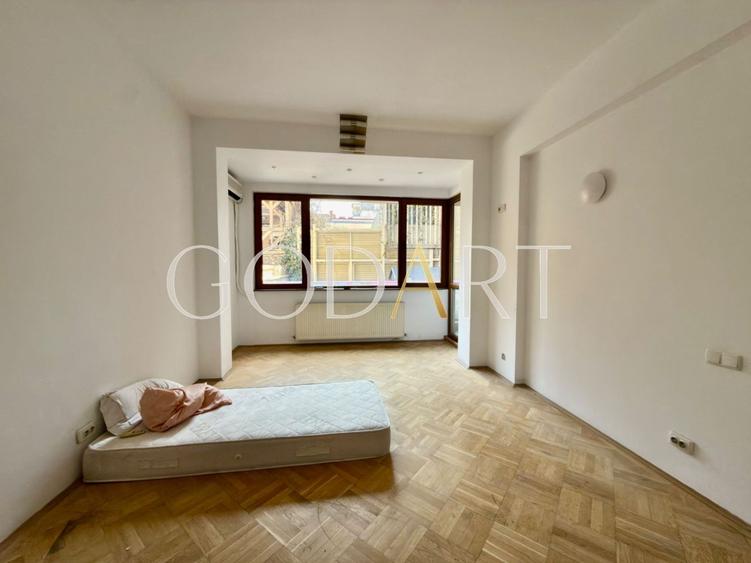Apartament cu 3 camere decomandat în Aviatorilor