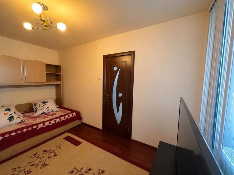Apartament semidecomandat, centrala, etajul 3, zona Bigul Nou - 4