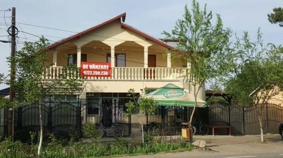 Casă cu 4 camere în Ion Roată