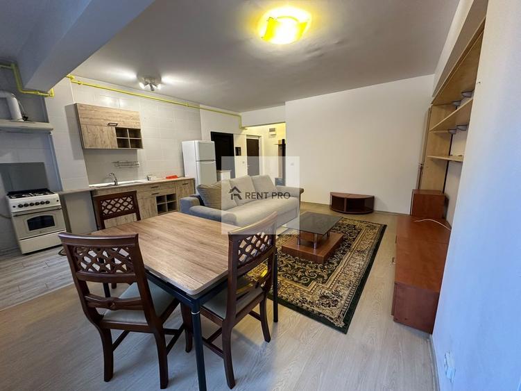 Apartament cu 2 camere semidecomandat, mobilat în Păcii