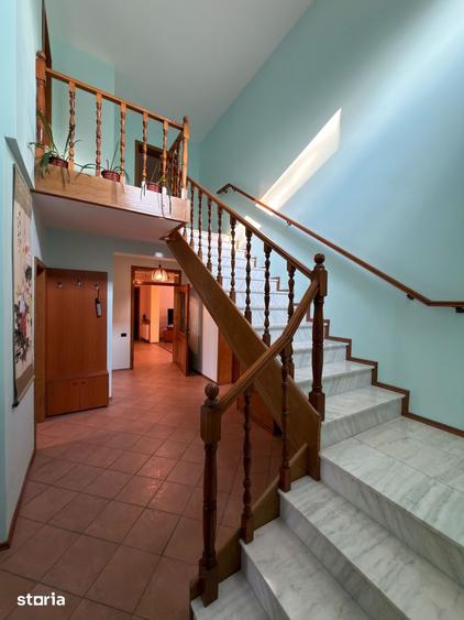 Casă cu 6 camere cu Teren 1306 Mp în Săcălaz