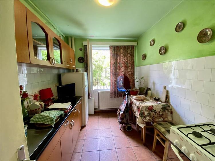 Apartament cu 2 camere semidecomandat în Medicină