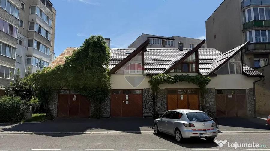 Apartament cu 3 camere semidecomandat în Florilor