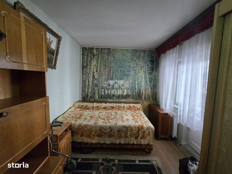 Apartament cu 4 camere decomandat în Bughea de Sus