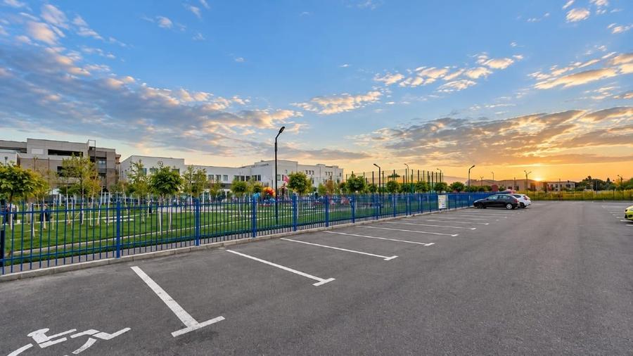 Apartament cu 2 camere decomandat, mobilat în Central