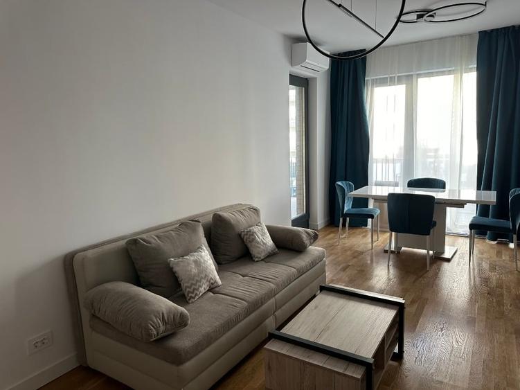 Apartament cu 2 camere decomandat, mobilat în Central