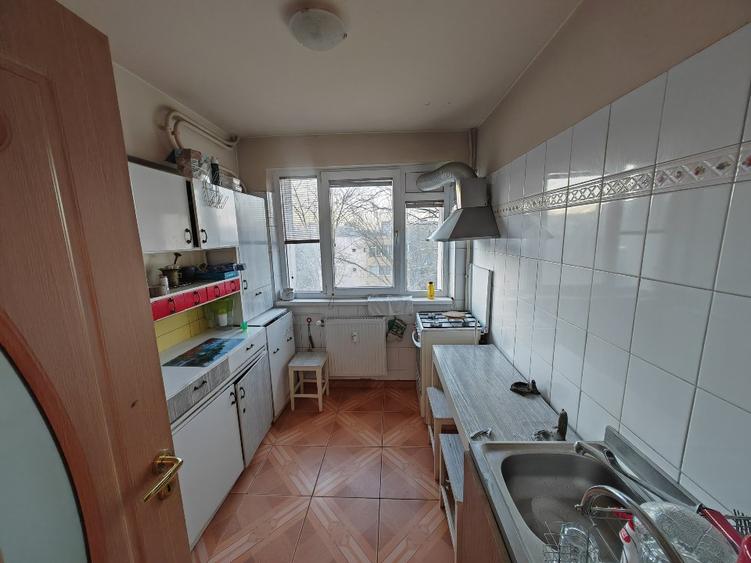 Apartament cu 2 camere semidecomandat în Titan