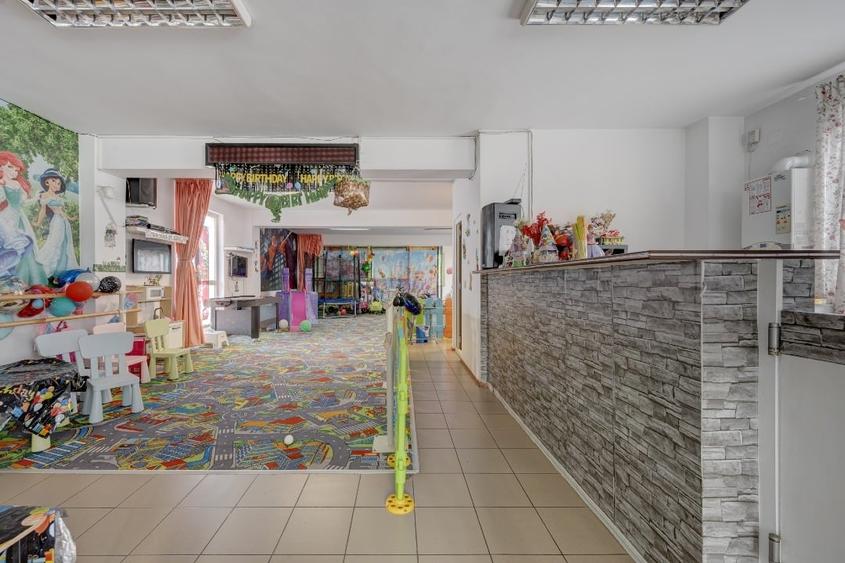 Casă individuală cu 5 camere cu Canalizare în Crângași