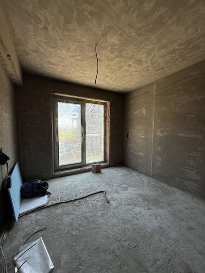 Duplex cu 5 camere cu Canalizare în 1 Decembrie 1918