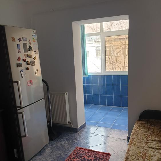 Apartament cu 2 camere decomandat în Buzaului