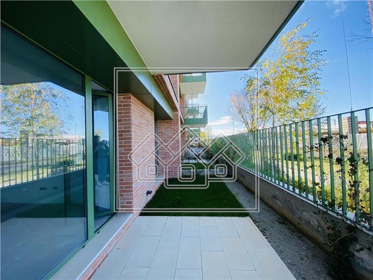 Penthouse cu 5 camere nedecomandat în Țiglari