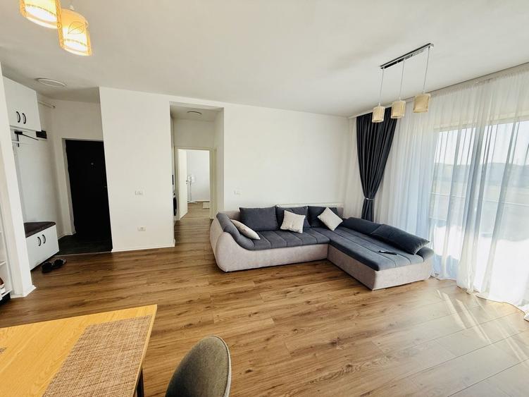 Apartament cu 2 camere semidecomandat în Giroc