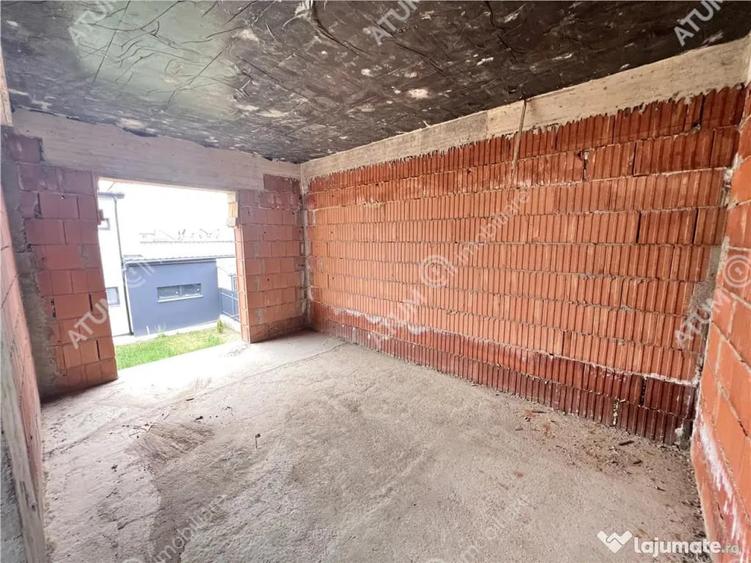 Casă cu 4 camere cu Teren 230 Mp în Vasile Aaron