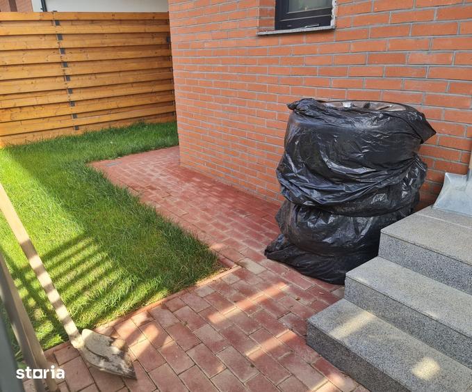 Casă cu 5 camere cu Teren 250 Mp în Central