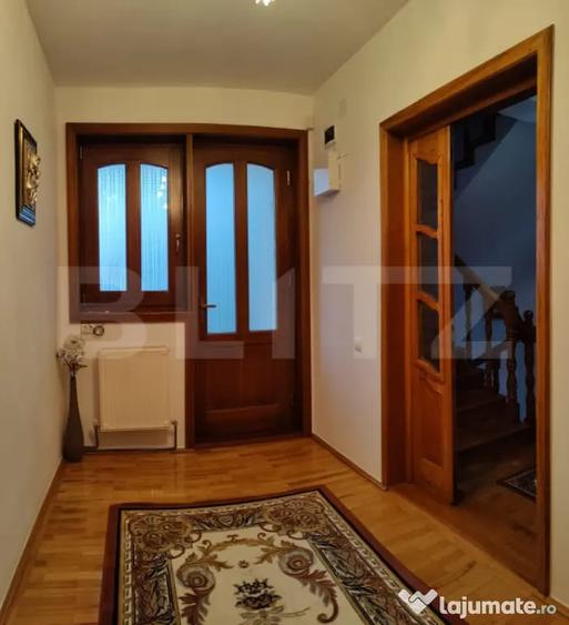 Casă cu 6 camere cu Teren 1178 Mp în Cetate