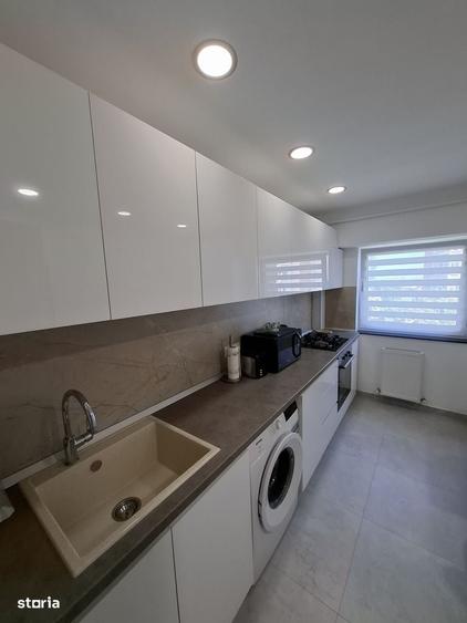 Apartament cu 3 camere decomandat, mobilat în Central
