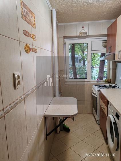Apartament cu 2 camere semidecomandat, mobilat în Brâncoveanu