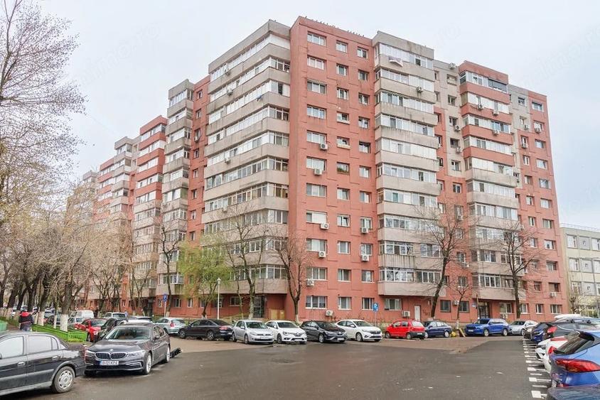 Apartament cu 3 camere decomandat în Giurgiului