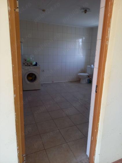 Casă cu 4 camere cu Teren 1700 Mp în Pătrăuți