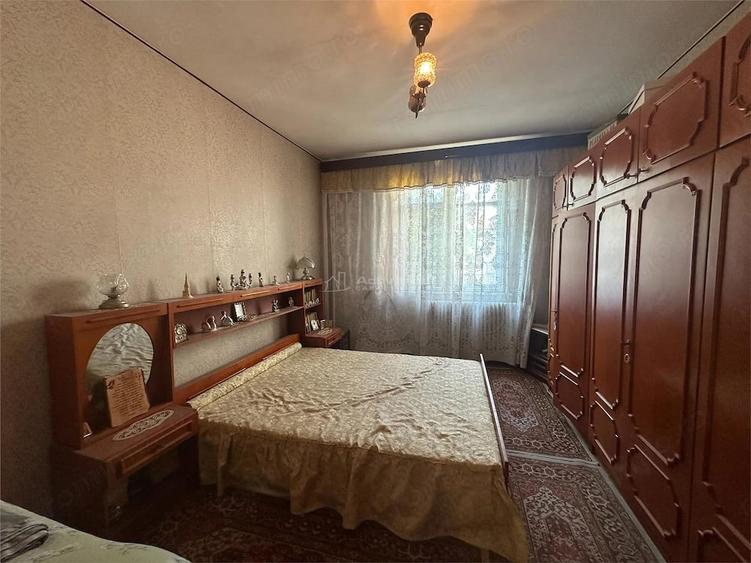 Apartament cu 3 camere decomandat în Luncă
