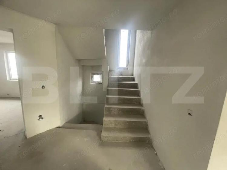 Casa individuala semifinisata 4 amere 10 ari teren si garaj - 15
